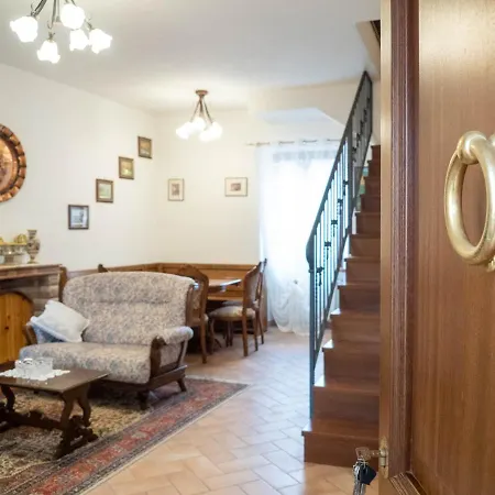 Holiday home Domus Flora