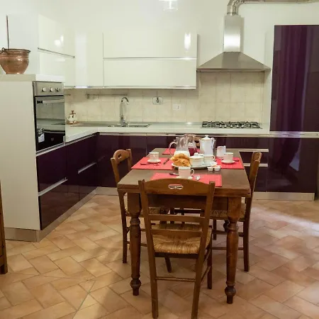 Domus Flora Holiday home Spello