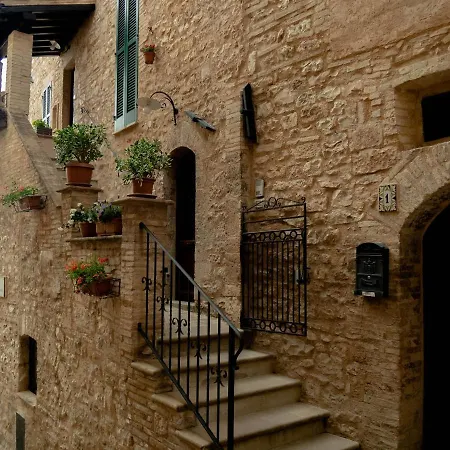 Holiday home Domus Flora Spello