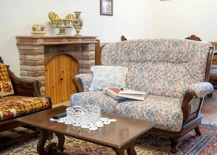 Domus Flora بيت للعطل *