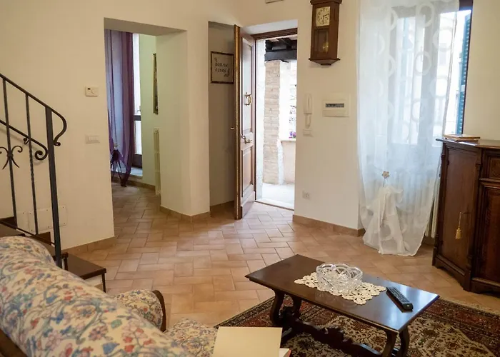 Holiday home Domus Flora