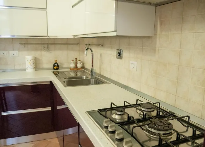 Domus Flora بيت للعطل